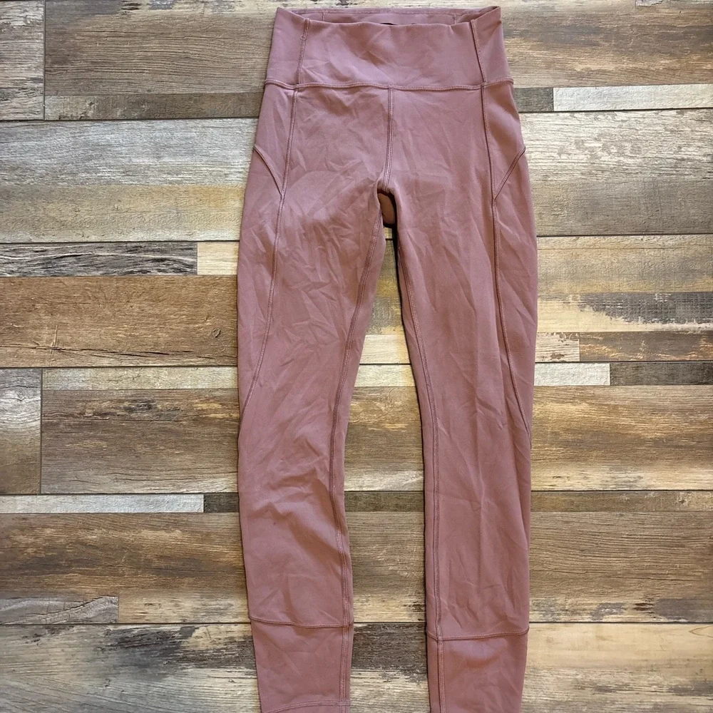 Lululemon mauve leggings